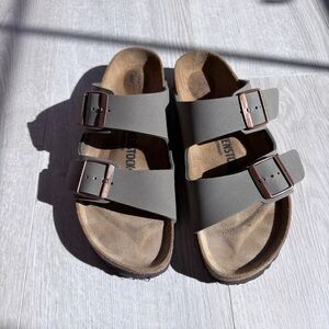 Birkenstock ARIZONA Sandals – Taupe